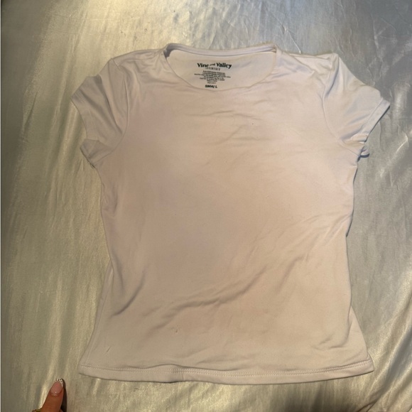 Vineyard Vines Women's White Short Sleeve Tee - Picture 1 of 1